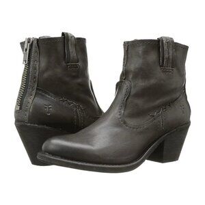 $400 Frye Leslie Artisan Short Boot CHUNKY LEATHER BACK ZIP CHARCOAL 10 (TE13)